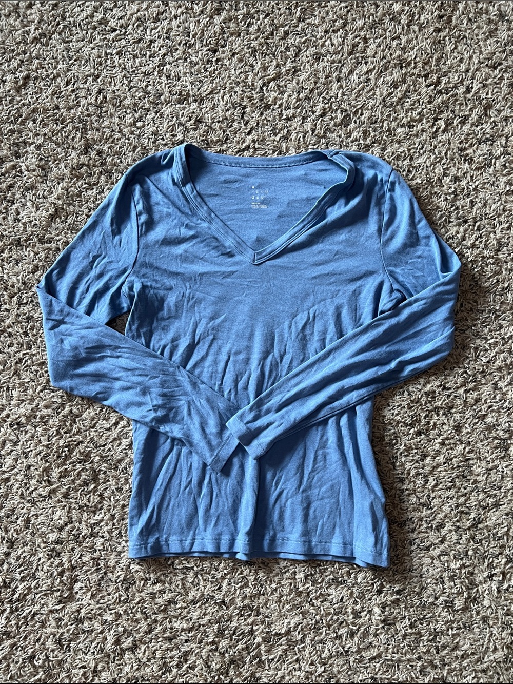 Women's Lightweight Blue V-Neck Long Sleeve Tee
